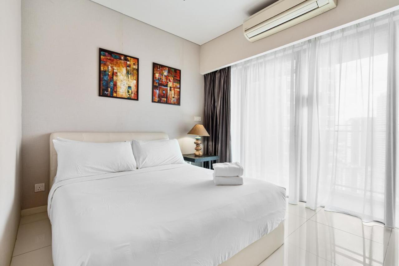 Summer Suites Klcc Apartments By Soulasia Kuala Lumpur Exteriör bild