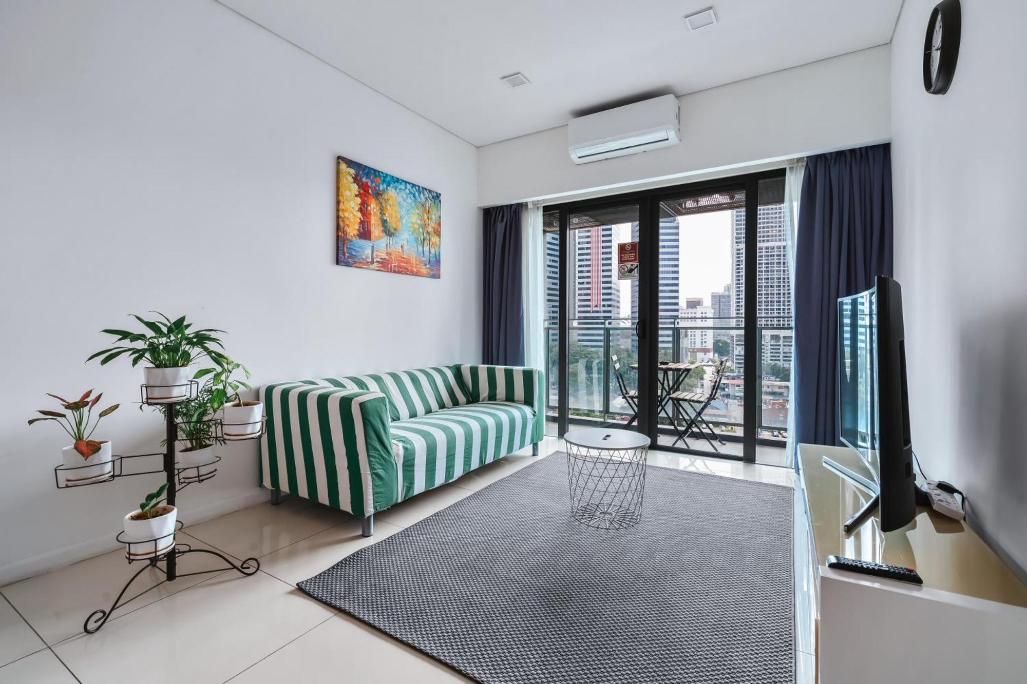 Summer Suites Klcc Apartments By Soulasia Kuala Lumpur Exteriör bild